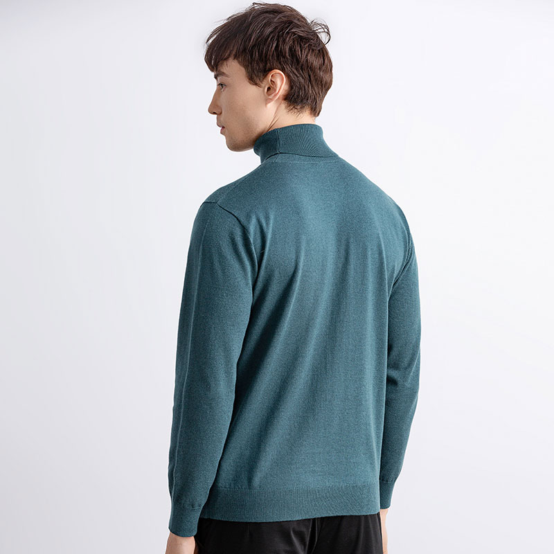 Sweater Pullover Leher Lelaki adalah item mesti bergaya untuk musim luruh dan musim sejuk