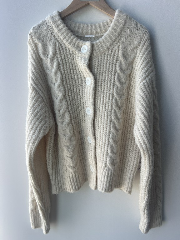 Sweater Kardigan Bunga Twisted Knit Wanita