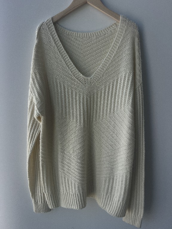 Sweater Wool Knit V-Neck Wanita